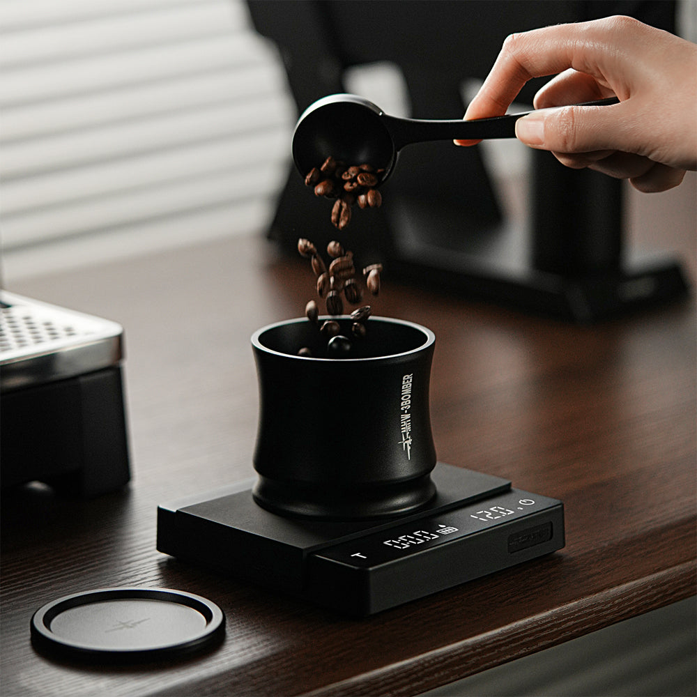 MHW 3BOMBER Dosiertrichter, Flow Light 58mm schwarz