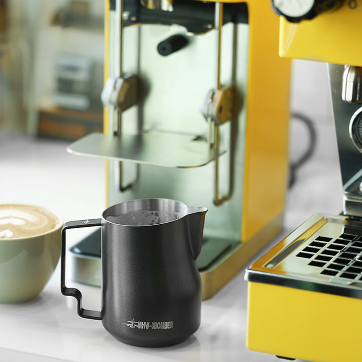 MHW 3BOMBER Turbo Milchkännchen 450ml Schwarz