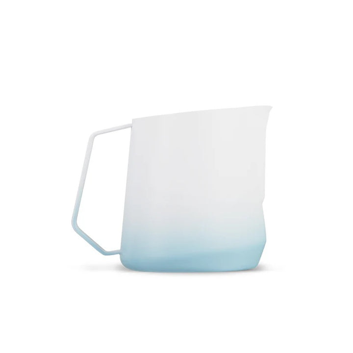 MHW 3BOMBER GT Milchkännchen 600ml weiss/blau